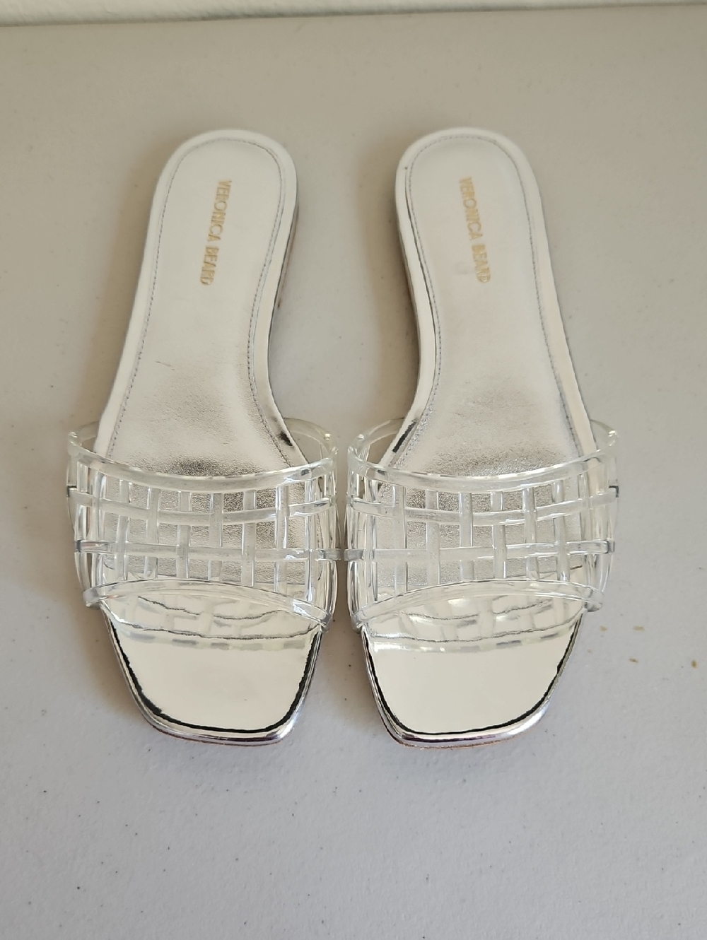 VERONICA BEARD Maris Jelly Sandals